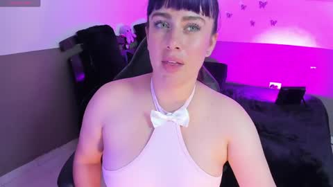 Snapshot of cataleya_blare chatting on May 21, 3:24 am LUU online show from May 21, 3:24 am