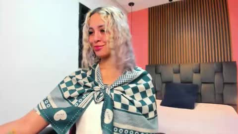 Catalina online show from December 1, 12:32 pm