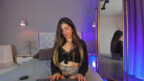 Catalina online show from March 4, 6:50 pm