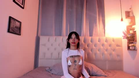 Snapshot of catalina_llanos chatting on February 14, 1:40 pm Catalina 3 online show from February 14, 1:40 pm