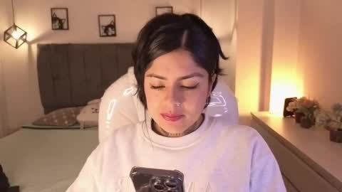 Catalina online show from October 13, 3:17 am