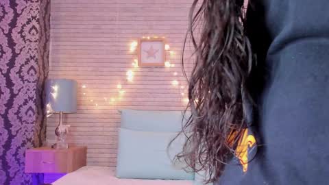 Snapshot of catalinnathompson chatting on December 29, 12:01 pm CatalinnaThompson online show from December 29, 12:01 pm