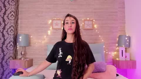 Snapshot of catalinnathompson chatting on December 29, 6:05 pm CatalinnaThompson online show from December 29, 6:05 pm