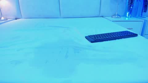 Call me Cata  online show from January 8, 3:08 am