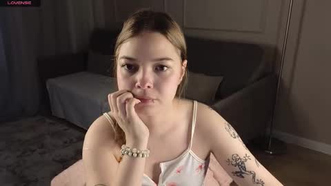 Snapshot of catanadick chatting on October 15, 1:28 am Pat online show from October 15, 1:28 am