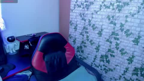  Mia   online show from November 4, 3:16 am