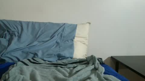 Snapshot of catchthiscum chatting on June 19, 9:40 pm catchthiscum online show from June 19, 9:40 pm