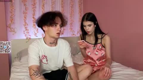 Snapshot of catchustoday chatting on October 19, 10:32 pm Stacy and Bob online show from October 19, 10:32 pm