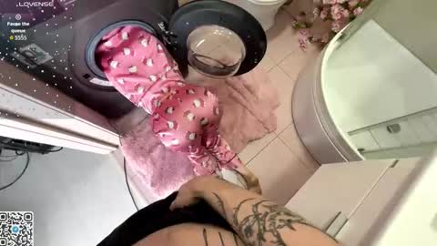 Snapshot of catchustoday chatting on November 1, 10:56 pm Stacy and Bob online show from November 1, 10:56 pm