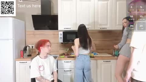 Snapshot of catchustoday chatting on November 12, 11:58 pm Stacy and Bob online show from November 12, 11:58 pm