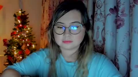 Snapshot of caterinnakat chatting on January 3, 9:05 pm Kat online show from January 3, 9:05 pm