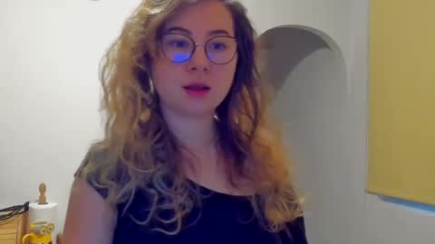 Snapshot of caterinnakat chatting on January 14, 9:45 am Kat online show from January 14, 9:45 am