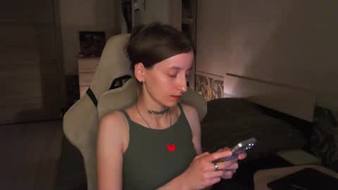 Snapshot of cath_dysphoria_ chatting on June 11, 7:23 pm CATH online show from June 11, 7:23 pm