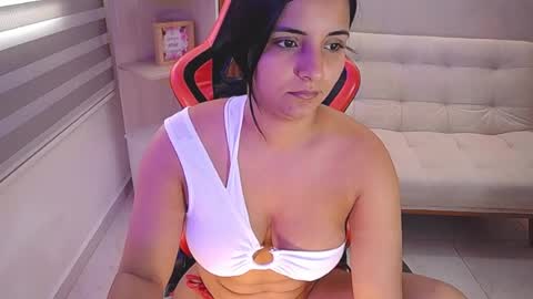 Snapshot of cathaleyasex chatting on June 5, 4:02 pm CathaleyaSex online show from June 5, 4:02 pm