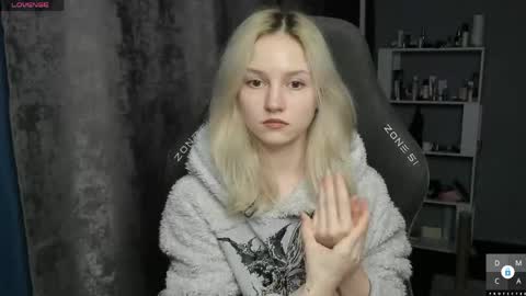 Sam online show from April 23, 7:16 pm