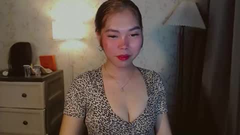 Snapshot of catherine_365 chatting on November 12, 7:03 pm catherine_365 online show from November 12, 7:03 pm