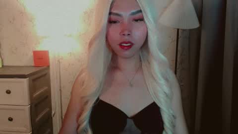 Snapshot of catherine_365 chatting on November 26, 6:53 pm catherine_365 online show from November 26, 6:53 pm