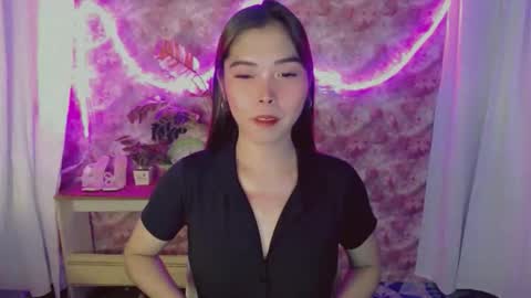 catherine_365 online show from April 27, 10:35 am