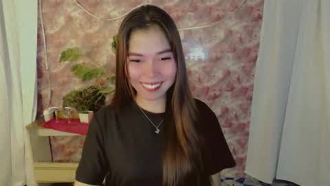 catherine_365 online show from May 10, 6:35 pm