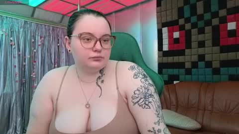 Snapshot of catherineclaire chatting on May 14, 11:06 am catherineclaire online show from May 14, 11:06 am
