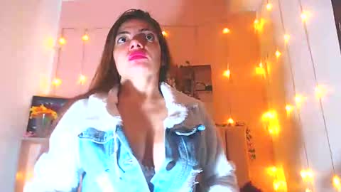 Snapshot of catherinehot707rs chatting on December 30, 2:53 am catherinehot707rs online show from December 30, 2:53 am