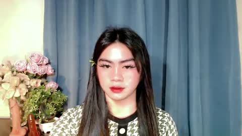 cathy_ho online show from December 8, 2:30 pm