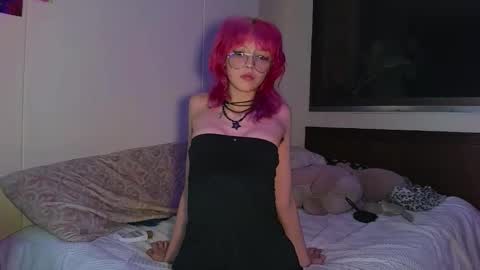 Snapshot of catkief420 chatting on November 14, 2:32 am Cat online show from November 14, 2:32 am