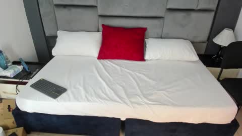 Catleya online show from December 20, 12:12 pm