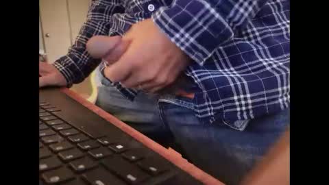 Snapshot of catmandoo21001 chatting on January 31, 7:18 pm catmandoo21001 online show from January 31, 7:18 pm