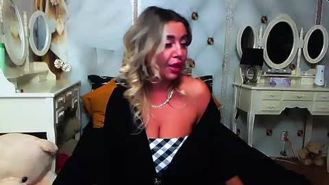 lauren online show from October 7, 6:38 pm