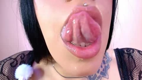 Cattleya online show from April 4, 5:49 am