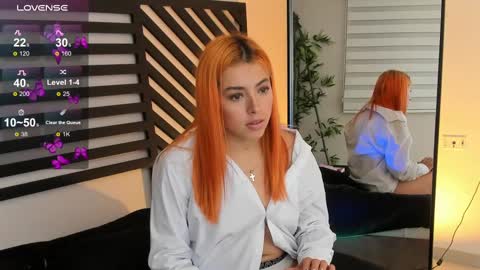 Snapshot of cattleya_veloza chatting on February 17, 11:31 pm Cattleya online show from February 17, 11:31 pm