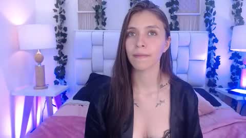 Snapshot of cayetana_01 chatting on March 20, 7:52 pm cayetana online show from March 20, 7:52 pm