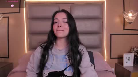 Snapshot of caylincollins chatting on February 24, 3:04 am caylincollins online show from February 24, 3:04 am