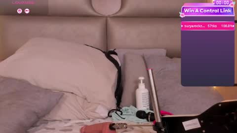 caylincollins online show from April 11, 8:02 pm