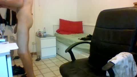Snapshot of cazzone98italiano chatting on August 1, 6:40 pm cazzone98italiano online show from August 1, 6:40 pm