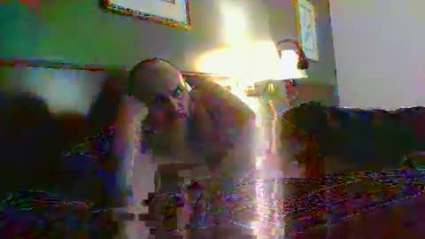 TheGoldenStroker222 online show from December 18, 2:06 am