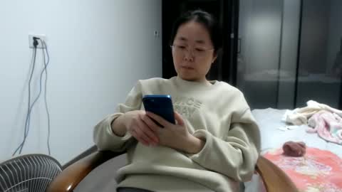 Snapshot of cbz112233 chatting on January 27, 6:41 pm ANNYANNY online show from January 27, 6:41 pm