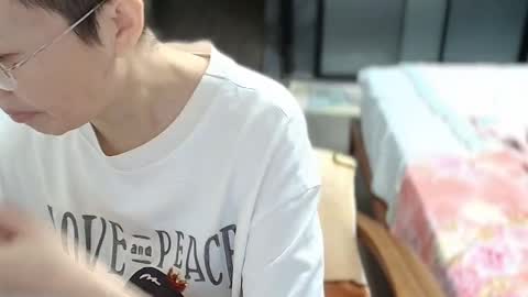 Snapshot of cbz112233 chatting on September 20, 3:57 pm ANNYANNY online show from September 20, 3:57 pm