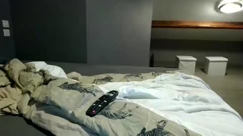 cclovefrench online show from February 18, 9:33 pm