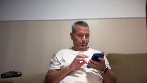 Snapshot of ccmhp1 chatting on June 12, 1:59 am Tomys online show from June 12, 1:59 am