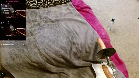 Snapshot of cdude223 chatting on April 4, 10:18 pm Boy looking for older men for first bottoming experience online show from April 4, 10:18 pm