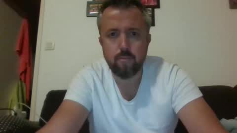 Snapshot of cebcool chatting on October 31, 12:33 am Sb online show from October 31, 12:33 am