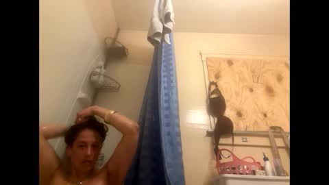 Snapshot of cece_vibez chatting on November 25, 6:46 am cece_vibez online show from November 25, 6:46 am