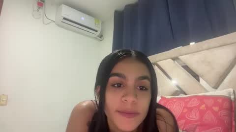 ceci1218 online show from April 5, 1:25 am