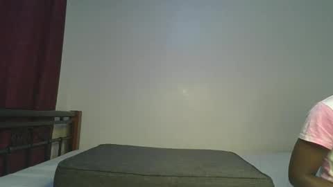 ceepretty25 online show from March 4, 11:55 pm