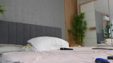 Snapshot of celestara chatting on January 12, 11:17 am Celestara online show from January 12, 11:17 am