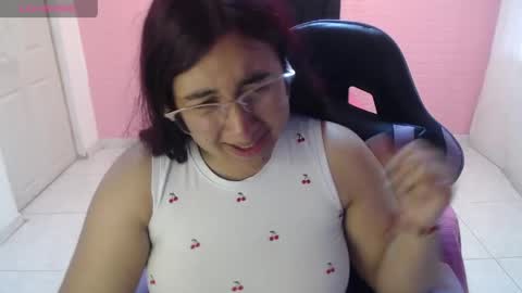 Snapshot of celeste486380 chatting on May 26, 2:02 pm celeste486380 online show from May 26, 2:02 pm