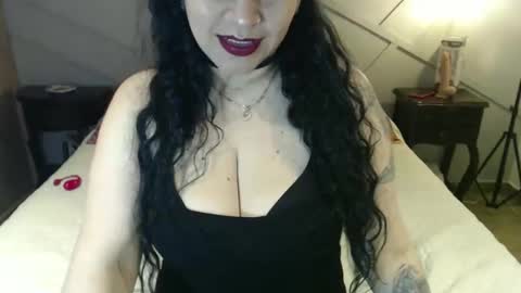 Snapshot of celeste_19sutra chatting on December 21, 4:30 am celeste 19sutra online show from December 21, 4:30 am