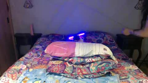 Snapshot of celeste_19sutra chatting on January 8, 3:19 am celeste 19sutra online show from January 8, 3:19 am